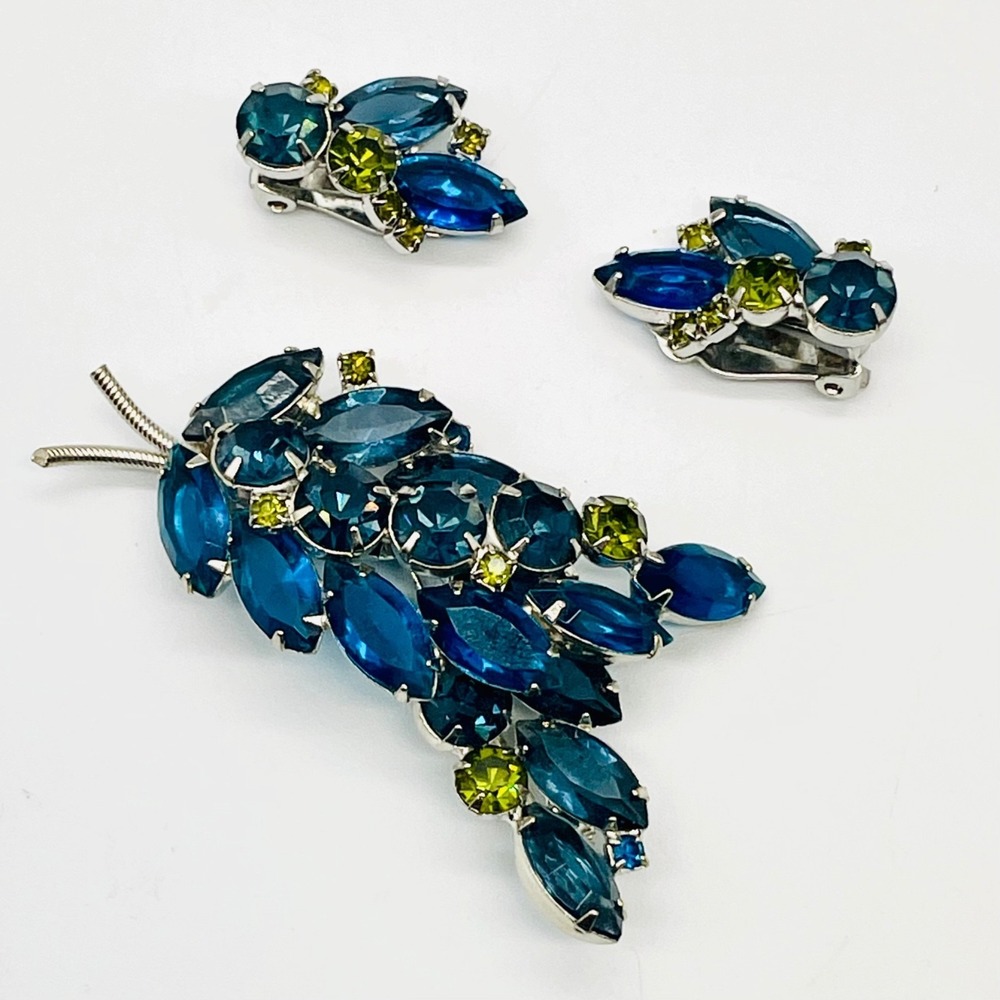 Juliana D&E Brooch and Earring Set Blue Green Rhinestone Silver Tone Vintage - Picture 2 of 3